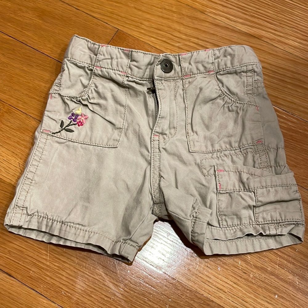 𝅺cherokee 2 t girls short good condition